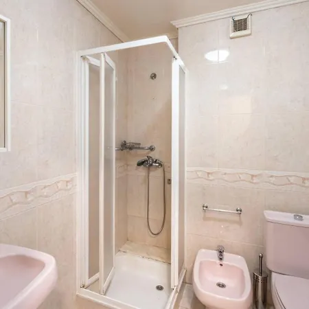 Cozy 2br By Perfectgetaway Лісабон